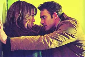 The boy next door, The boy next door review, David Koepp, Rob CohenCast, Jennifer Lopez, Ryan Guzman, John Corbett