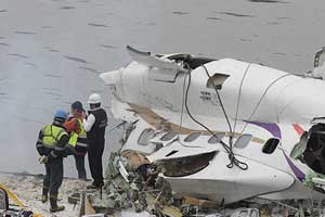 Taiwan plane crash, Taiwan plane crash images, Taiwan plane crash Taipei, Taiwan plane crash pics, Taiwan plane crash news