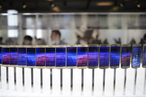 smartphones, apple iphones, samsung smartphones, large screen size smartphones, Samsung galaxy, technology news, apple iphone latest news