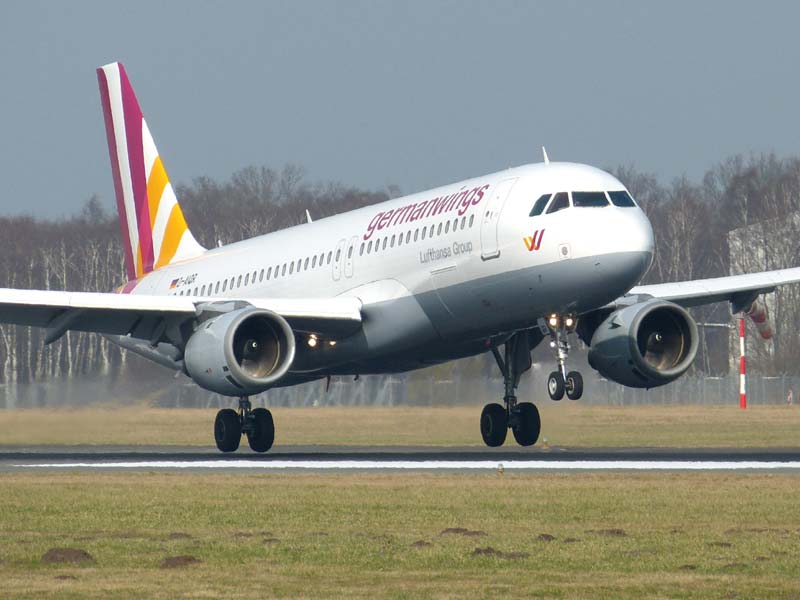 Airbus A320 crash, A320 plane crash, Airbus A320, france plane crash, france plane crash, southern france crash, Airbus A320 crash 2015, Barcelona Dusseldorf plane crash, Francois Hollande, Francois Hollande Airbus plane crash, Angela Merkel