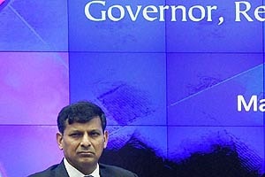 Raghuram rajan, Raghuram rajan policy, Raghuram rajan powers, Raghuram rajan news, RBI news, reserve bank of India, RBI policy, rbi policy review, corporate news, business news