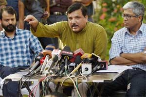 Aam Aadmi Party, Yogendra Yadav, Prashant Bhushan, Arvind Kejriwal, AAP rift, AAP Yogendra Yadav, AAP Bhushan, Congress, Abhishek Manu Singhvi, AAP turmoil, AAP Congress, AAP Singhvi, AAP Delhi people, Omar Abdullah, Omar Abdullah AAP, Arun Jaitley, Politics news, Delhi news,