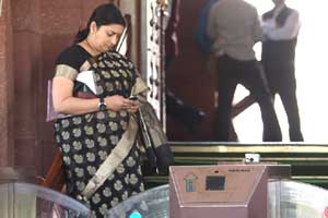 Smriti Irani, Education policy, new education policy, HRD Minister
