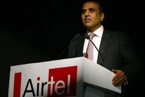Sunil Mittal, Mark Zuckerberg, facebook, internet, mobile world congress, airtel, airtel mobile connection, airtel service, company news