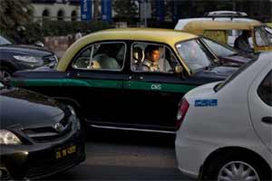 aam aadmi party, aap news, arvind kejriwal, arvind kejriwal news, gps installation, women safety, Delhi government, GPS, fitness certificate cabs, Radio taxis, black and yellow cabs, Global Positioning System, Uber