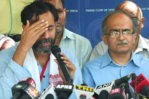 aam aadmi party, Yogendra Yadav expelled, Prashant Bhushan expelled, yogendra yadav, yogendra yadav news, prashant bhushan, prashant bhushan aap, aam aadmi party delhi, aap crisis, arvind kejriwal, arvind kejriwal news, aap tamasha, yogendra yadav attacks kejriwal, politics, India news