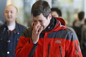 airbus a320, airbus a320 crash, airbus crash, airbus plane crash, airbus a320 crash france, airbus a320 germanwings, france plane crash, Greenwings plane crash, Greenwings Flight 4U 9525, Barcelona Dusseldorf plane crash, Francois Hollande, Francois Hollande Airbus plane crash, Angela Merkel, Lufthansa plane crash, world news