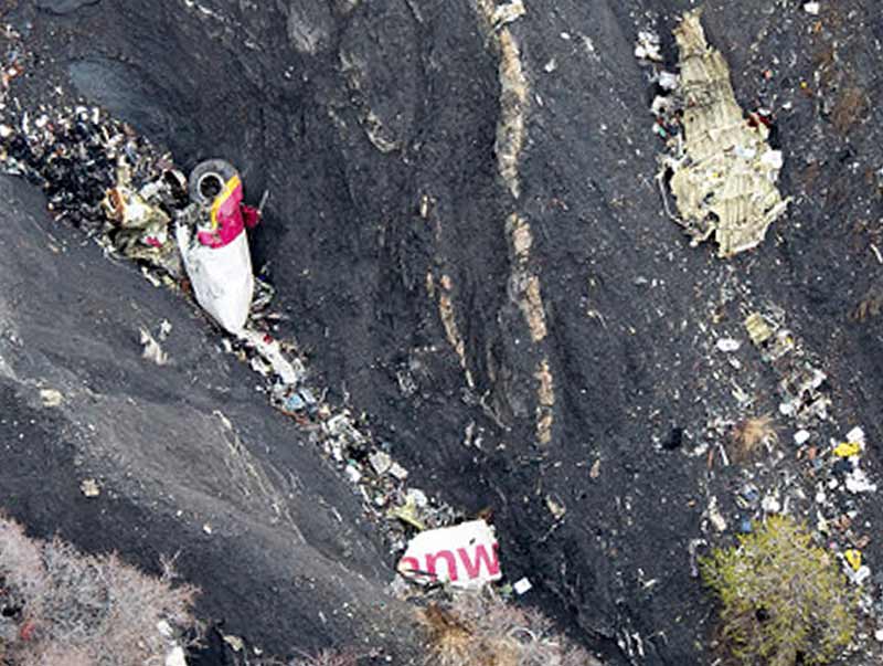 airbus a320, airbus a320 crash, airbus crash, airbus plane crash, airbus a320neo, airbus a320 crash france, airbus a320 germanwings, france plane crash, Greenwings plane crash, Greenwings Flight 4U 9525, photo gallery, airbus a320 crash pictures, airbus a320 crash photos