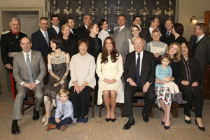 Pregnant Kate Middleton visits ‘Downton Abbey’ set