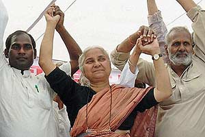 Aam Aadmi Party, Aam Aadmi Party Delhi, Medha Patkar, Medha Patkar aap, Medha Patkar news, Medha Patkar quits aap, Prashant Bhushan, Yogendra Yadav, Arvind Kejriwal, Arvind Kejriwal news, aap party, aap news, aap delhi