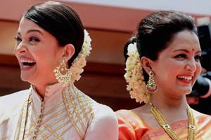 aishwarya rai bachchan, aishwarya rai, aishwarya rai news, Narendra Modi, Modi Canada visit, Modi Air India, Aam Aadmi Party, AAP, AAP news, Yogendra Yadav, Yogendra Yadav AAP notice, Rahul Gandhi, Land bill, Congress, Arun Jaitley, black money, retrospective tax, Pranab Mukherjee, judiciary, Manju Warrier, Gold rate, Gold prices, India news