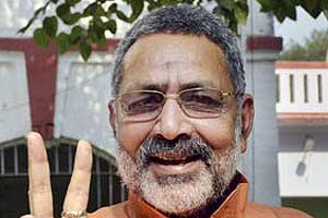 Giriraj Singh, Giriraj Singh controversy, Giriraj singh sexist comments, Giriraj Singh Sonia Gandhi, Sonia Gandhi, Sonia Gandhi Giriraj Singh, BJP news, Bharatiya Janata Party, Congress, Rajiv Gandhi, Rajiv Gandhi news, India news