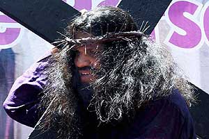 Good Friday, Good Friday images, Good Friday pics, Good Friday photos, Good Friday in India, Good Friday in Delhi, Good Friday in Mumbai, church prayers on Good friday, renunciation, crucifixion, crucifixion of Jesus Christ, Jesus Christ, Jesus Christ crucifixion, Christians, Christians in India, india news