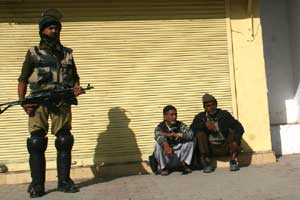 Kashmir firing, CRPF Kashmir, Budgam, Budgam firing, Kashmir firing, Kashmir youth, Kashmir protest, JKLF, Hurriyat, NHRC, Yaseen Malik, Swami Agnivesh, Narbal,Mehbooba Mufti, Kashmir, Kashmir news, Jammu and Kashmir, India News