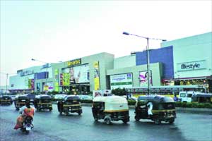 Oberoi Realty, Malad plot, Nusli Wadia, Gopal Raheja, Nariman Point, Ferani Hotels