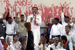 prashant bhushan yogendra yadav swaraj abhiyan