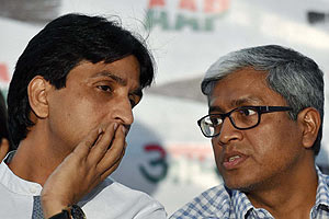 AAP, aap party, Yogendra Yadav, Prashant Bhushan, aam aadmi party, arvind kejriwal, ashutosh, Delhi, nation news AAP, aap party, Yogendra Yadav, Prashant Bhushan, aam aadmi party, arvind kejriwal, ashutosh, Delhi, nation news