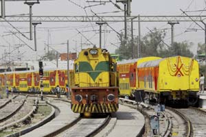 double decker Idnian Railways train to lucknow