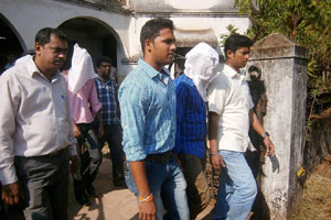 smriti irani, smriti irani news, smriti irani fabindia, Fabindia, Fabindia trial rooms, Fabindia CCTV Camera, fabindia camera scam, Fabindia snooping, Fabindia case, Fabindia smriti irani, CCTV in trial room, CCTV camera fabindia. nation news smriti irani, smriti irani news, smriti irani fabindia, Fabindia, Fabindia trial rooms, Fabindia CCTV Camera, fabindia camera scam, Fabindia snooping, Fabindia case, Fabindia smriti irani, CCTV in trial room, CCTV camera fabindia. nation news