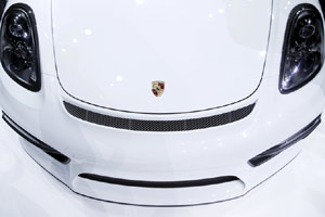 2016 Porsche Boxster Spyder, New York International Auto Show 2015, New York Auto Show 2015, New York Auto Fair 2015, 2016 Porsche Boxster Spyder Images, 2016 Porsche Boxster Spyder Pictures, 2016 Porsche Boxster Spyder Photos