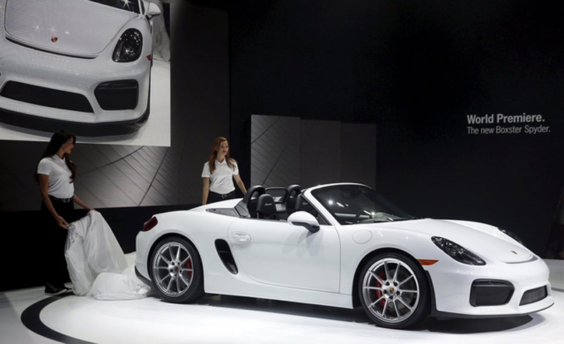 2016 Porsche Boxster Spyder, New York International Auto Show 2015, New York Auto Show 2015, New York Auto Fair 2015, 2016 Porsche Boxster Spyder Images, 2016 Porsche Boxster Spyder Pictures, 2016 Porsche Boxster Spyder Photos