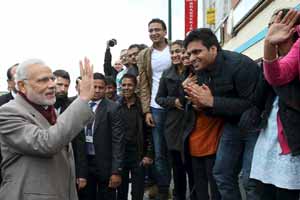narendra modi, prime minister Narendra Modi, President Francois Hollande, Indian students in France, French students in India, narendra modi in france, narendra modi speech, student, student visa, education news, study abroad, education in france, world news narendra modi, prime minister Narendra Modi, President Francois Hollande, Indian students in France, French students in India, narendra modi in france, narendra modi speech, student, student visa, education news, study abroad, education in france, world news