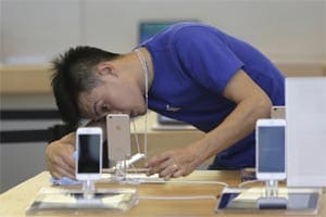 iPhone helps Apple surpass Xiaomi