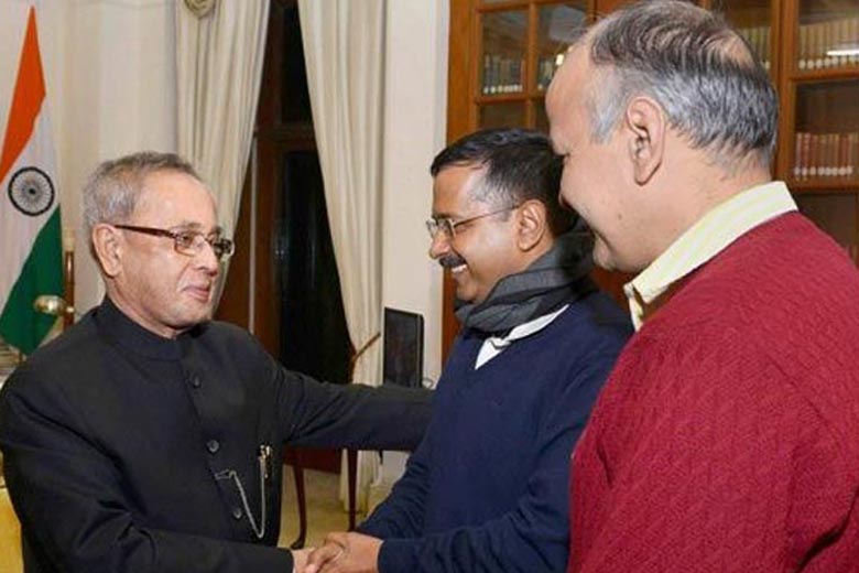 Arvind Kejriwal meets Pranab Mukherjee