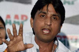 kumar vishwas, kumar vishwas relationship, rahul gandhi, rahul gandhi attack narendra modi, mini modi, k chandrasekhar rao, aam aadmi party, muslim sign boards delhi, arvind kejriwal, muslim girl, muslim girl scarf, petrol price, diesel price, narendra modi, congress, top 10 news stories, top 10 news today, top 10 news today in India