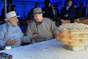 vishwa hindu parishad on narendra modi