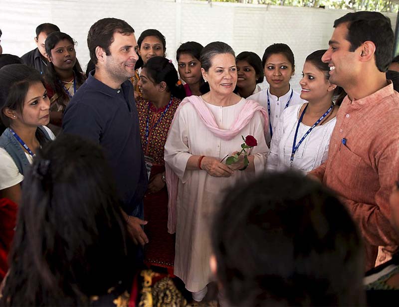 Rahul Gandhi vs smriti irani