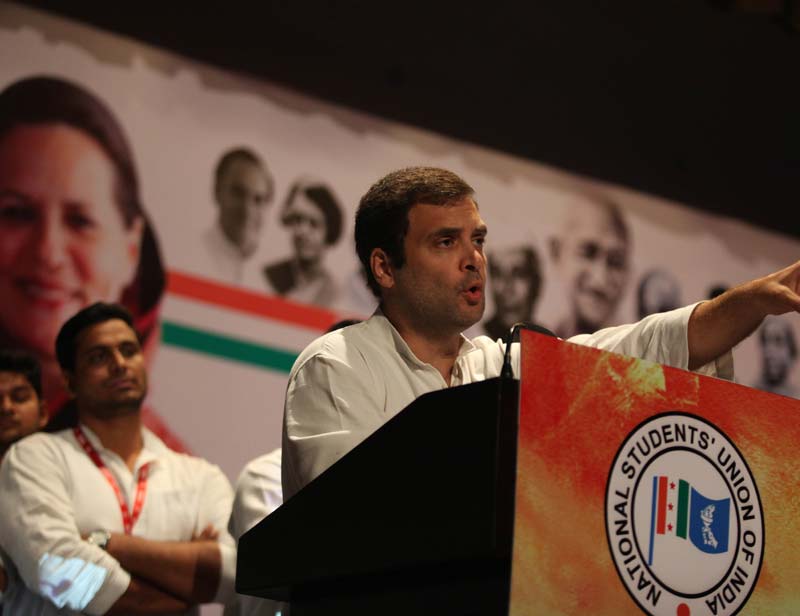 Rahul Gandhi vs smriti irani