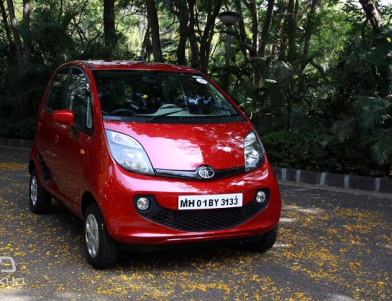 Though the booking of this next generation small car has already been started by dealers across the nation, deliveries for the same will commence soon. On the launch event, a few units of the brand new GenX Nano were handed over to the customers. With the tag of the cheapest automatic (Automated Manual Transmission) car in India, Nano is going to steal many hearts in the country. However, packing the Nano with AMT is the crucial feature for 2015 model but the car has also been bestowed with a list of cosmetic changes inside out. And looking at the upgrades and previous model’s offering, the latest version seems quite promising.