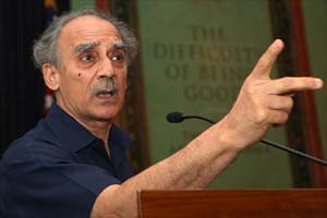 "I was against this targeting of inflation as an objective of monetary policy. We are too diverse, too many things happen in India... that is the root of the problem, not Raghuram Rajan," Shourie said. (PTI)