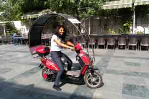 eti dynamic solar scooter