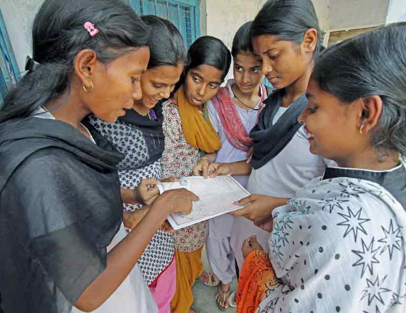 CBSE Result 2015 for 10th class board was not announced on Thursday. However as and when CBSE does declare the tenth class result (either on Monday or Tuesday), this is how students can check results and get their hands on the precious mark sheet. Unfortunately, the time at which CBSE Result 2015 for 10th class board will be unveiled has not been provided by authorities. The results can be postponed at CBSE's discretion. Please keep this in mind. (Representational image; Express photo)</br><br><strong>Read full story:</strong> <a href="https://www.financialexpress.com/article/industry/jobs/cbse-results-2015-10th-board-exam-results-to-be-declared-tomorrow-visit-cbseresults-nic-in/74298/" target="_blank"><strong>CBSE Results 2015: 10th board exam results to be declared today; visit cbseresults.nic.in</strong></a>