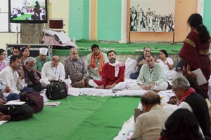 yogendra yadav prashant bhushan swaraj abhiyan