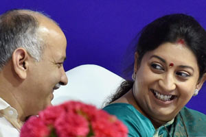 manish sisodia smriti irani