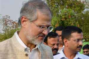 Arvind kejriwal vs Najeeb jung