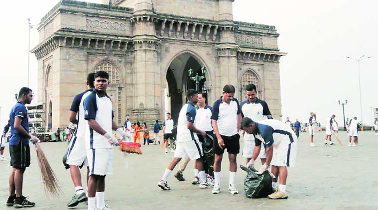 mumbai gate way of india