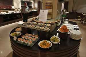 service tax on restaurants