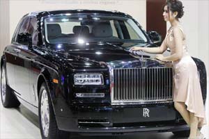 Despite slow car sales, luxury still in demand