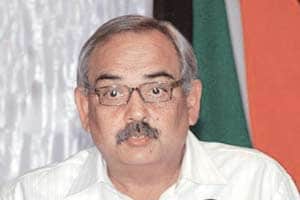 Sources said the four Joint Secretaries told the Union Home Secretary that the integrity of Dwivedi was beyond any question and such action against a senior officer for the alleged lapses of his juniors would send a wrong signal. 