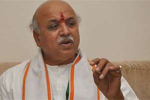 Praveen Togadia attacks Narendra Modi over ‘saree, shawl’ diplomacy with Pakistan Praveen Togadia attacks Narendra Modi over ‘saree, shawl’ diplomacy with Pakistan