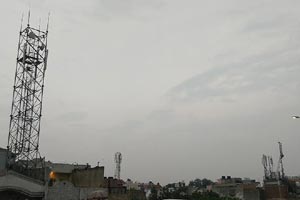 Spectrum sharing would be allowed only where both the licensees are having spectrum in the same band and leasing of spectrum will not be permitted. (Photo: Akash Sinha)