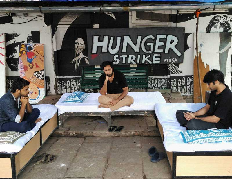 FTII row, FTII row news, FTII hunger strike