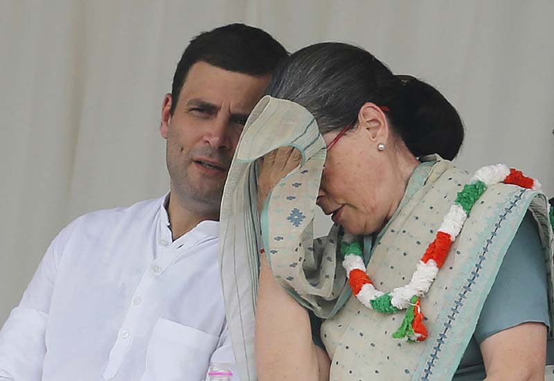 Rahull Gandhi tears into narendra modi