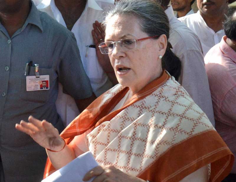 Sonia Gandhi, Narendra Modi