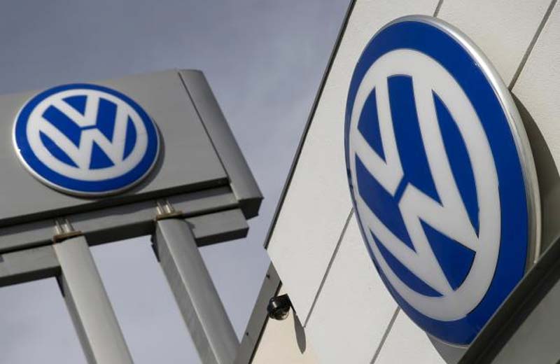 Suzuki sells 1.5 pct VW stake to Porsche