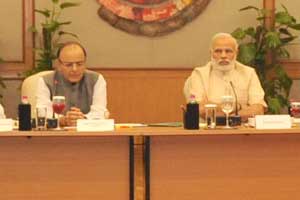 Prime Minister met 27 top industrialists, bankers and economists at his residence on Tuesday to kick-start a brainstorming session that is likely to focus on stepping up the reform impetus.